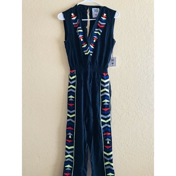 Tasi Malibu ASHLEY Embroidered Plunging Jumpsuit  Size Small Black $99 NGA - Picture 12 of 12